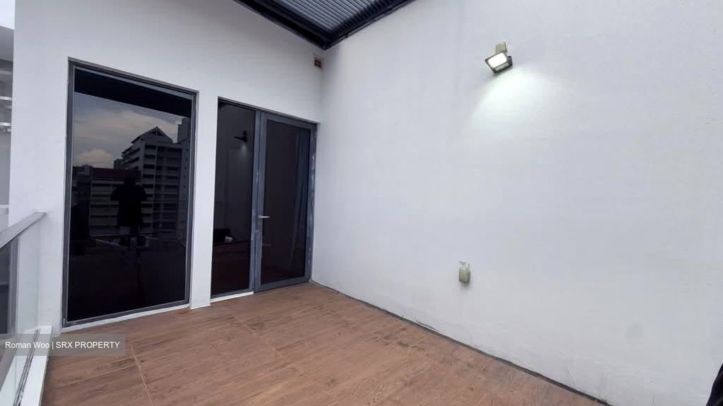 8 Farrer Suites (D8), Apartment #580901631